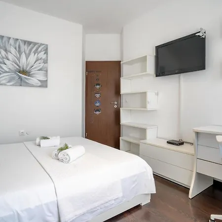 Elizabeta Apartment *